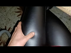 Play MP4 - Touch My leather leggings