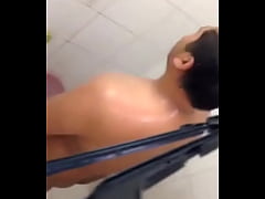 Play MP4 - NAG TITIKOL SA COMFORT ROOM NG LASALLE