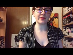 Play MP4 - Umiliato e ricattato dalla tua datrice di lavoro che non vede l'ora di farti sentire un piccolo verme senza speranza