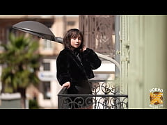 Play MP4 - Abby&comma; petite coquine&comma; veut une belle bite