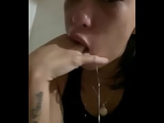 Play MP4 - Latina teen pukefest