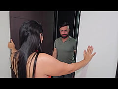 Play MP4 - Exchange student is impressed with Colombian milf's huge ass - Sarah Black