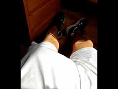 Play MP4 - Herramienta grande  brotado  en pantaloneta