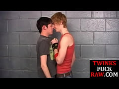 Play MP4 - Skate twink licks and barebacks amateur ass