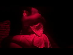 Play MP4 - Se Excita Toc&aacute;ndose en el Viaje y Cogemos en Pleno Boliche frente a todos