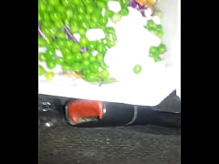 Play MP4 - cumming on her food