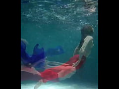 Play MP4 - Little mermaids &quest;&quest;