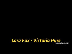 Play MP4 - Sweet lesbian girls get covered with piss and splash wet vaginas