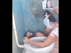 Play MP4 - Enfiei a Rola de Borracha T&atilde;o Fundo Que Vomitei Tudo Na Minha Pr&oacute;pria Cara
