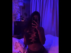 Play MP4 - deleting in 48 hours&comma; but whoever likes and says hi&comma; ill send u nudis vids&quest;