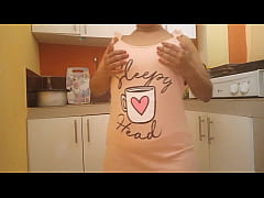 Play MP4 - MY BIG ASS AND BUSTY STEPMOTH IN THE KITCHEN MASTURBATING WITH HER FINGERS