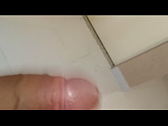 Play MP4 - Punheta no hall social