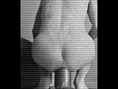 Play MP4 - Giant anal plug