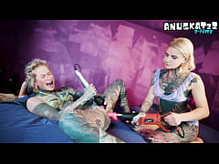 Play MP4 - Anal Squirt Show Tattooed Lesbians and the Fuck Machine