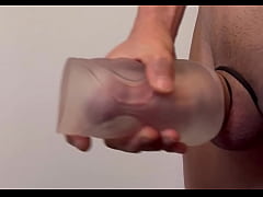 Play MP4 - オナホでオナニーする巨根の変態ドM