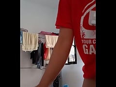 Play MP4 - Mi mejor amiga me invit&oacute; a su casa a ver una pel&iacute;cula me dijo que me la cogiera y como regalo me vine adentro