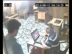 Play MP4 - El pajero de la Oficina777