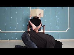 Play MP4 - Girl's foot play on my back