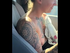 Play MP4 - Just a girl trynna fix her sports bra in the gym parking lot