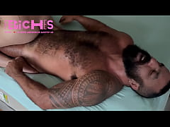 Play MP4 - Peludo gostoso falando muita putaria enquanto mete