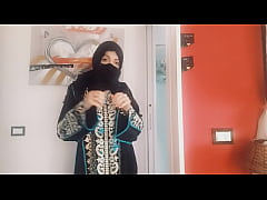 Play MP4 - Muslim girl wanna try to suck