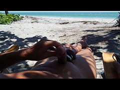 Play MP4 - A beach day with a happy ending&period; Asianippie films&period;