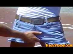 Play MP4 - Young men are having classic blowjob competition outside