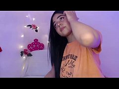 Play MP4 - Columbian teen creams all over her fingers