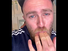 Play MP4 - Eating their WARM STICKY NUT  AndyLeexxx WETWILL 22 BigStevesWorld StackedBigG Troywhite24 Ry Da 86 dcbrne