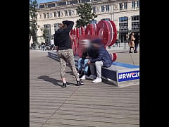 Play MP4 - De passage sur toulouse je me suis mise au challenge de trouver un mec pour le &period;&period;&period;