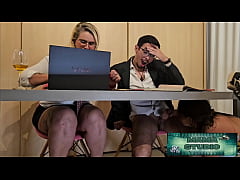 Play MP4 - Mama Studio em&colon; Sexo no escrit&oacute;rio de baixo da mesa