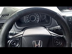 Play MP4 - Having fun in the car in the parking lot