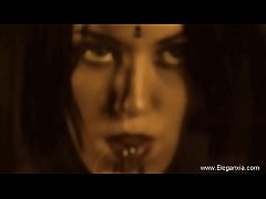 Play MP4 - Exposing Her natural Beauty