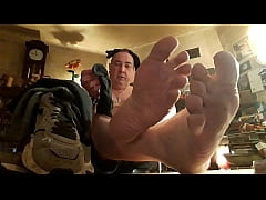 Play MP4 - The nice fat chubby pig with smelly feet &excl; 1