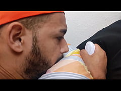 Play MP4 - O PARCEIRO ME DEU BRINQUED&Atilde;O PRA BRINCAR E DEPOIS METER O PAU DENTRO&period;