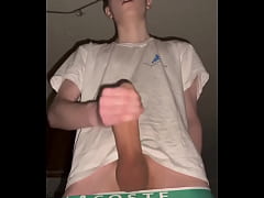 Play MP4 - The handsome man slowly pulls off his underpants and pulls out a 23 cm penis