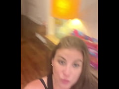 Play MP4 - Feral MILF