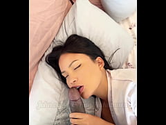 Play MP4 - Japa Adormecida - Gostosa Asi&aacute;tica e fodida pelo seu primo Negao enquanto tenta Dormir -