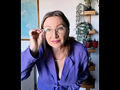 Play MP4 - Mature secretary seduces boss&period; POV role-play&period;