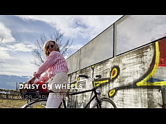 Play MP4 - Miss Daisy Diamond on Wheels&comma; bike vlog