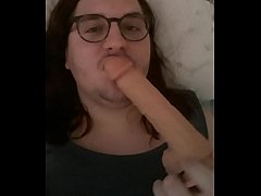 Play MP4 - Bear deepthroat with his dildo