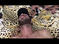 Play MP4 - Meu vizinho veio me arrombar e me deixar cheio de leite