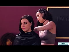 Play MP4 - Ebony babe goes down on gf on hair salon