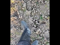 Play MP4 - TRAILER &colon; CAVALI&Ecirc;RE SADIQUE - L&Ecirc;CHE MES BOTTES SALES Mets toi &agrave; genou &period;&period;&period;