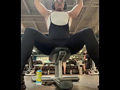 Play MP4 - Bobbi Jo shoulder day