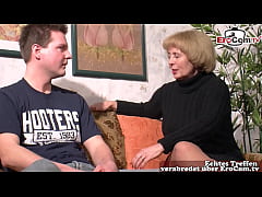 Play MP4 - Deutsche Oma verf&uuml;hrt ihren Stiefsohn zum Sex