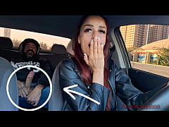 Play MP4 - Mulher motorista de aplicativo flagra passageiro se masturbando atr&aacute;s&period;&period;&period;E agora&quest;