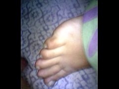 Play MP4 - paja con los pies de mi mujer d&period; 24