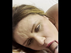 Play MP4 - DJ BRISA mamando deitadinha at&eacute; engasgar