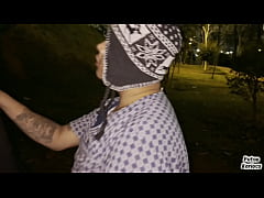 Play MP4 - O MACHO CASADO FOI FUMA UMA ERVA NA PRA&Ccedil;A E DEU TES&Atilde;O E ACABOU PEGANDO O MORADOR DE RUA E GANHANDO LEITADA NO RABO &lpar; TESAER &rpar;